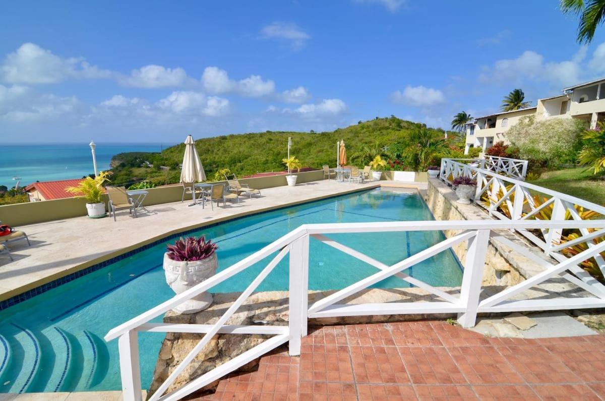 Halcyon Heights Condominium Dickenson Bay Exterior photo